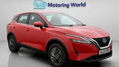 Used Nissan Qashqai Acenta Premium 140 HP (102 kW) 2023 Red SUV