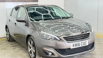 Usado Peugeot 308 Allure 131 HP (96 kW) 2016 Citadino