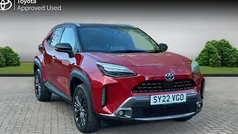 Scarlet flare bitone Used 2022 Toyota Yaris Hybrid Estate | £18,990 (Super price)
