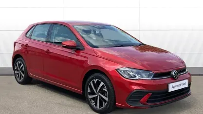 Used VW Polo Life 95 HP (69 kW) 2022 Red Hatchback