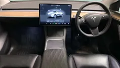 White Used 2022 Tesla Model Y Long Range SUV | £26,511 (Fair price)
