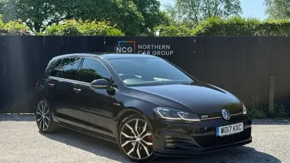 Begagnad VW Golf VII GTI 230 HK (169 kW) 2017 Svart Halvkombi