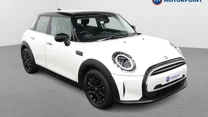 White Used 2022 Mini Cooper Classic Hatchback | £17,549 (Fair price)