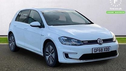 Begagnad VW e-Golf 99 kW (135 HK) 2018 Vit Halvkombi