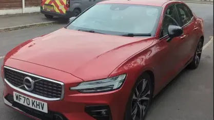 Used Volvo S60 R-Design 250 HP (183 kW) 2019 Red Sedan