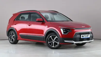 Used Kia Niro 141 HP (103 kW) 2022 Red SUV