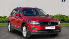 Red Used 2022 VW Tiguan Life SUV | £20,550 (Fair price)