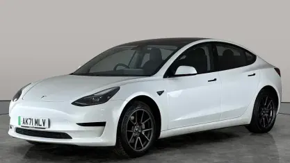 Used Tesla Model 3 Standard Range 208 kW (283 HP) 2021 White Sedan