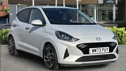 Used Hyundai i10 Premium 67 HP (49 kW) 2024 Grey Hatchback