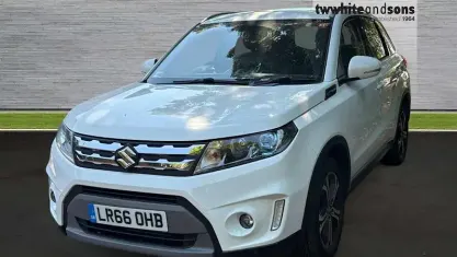Used Suzuki Vitara SZ5 120 HP (88 kW) 2016 White SUV