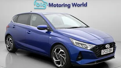 Used Hyundai i20 Premium 101 HP (74 kW) 2023 Blue Hatchback