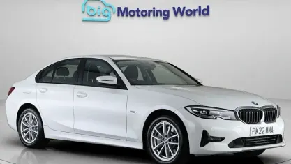 Begagnad BMW 330e 292 HK (214 kW) 2022 Vit Sedan
