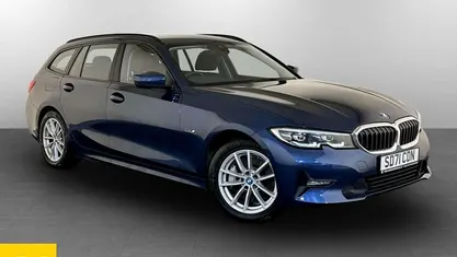 Used BMW 330e Comfort Edition 292 HP (214 kW) 2021 Blue Estate