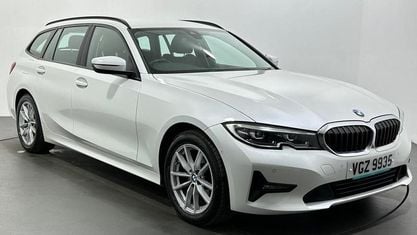 Używany BMW 318 156 KM (114 kW) 2022 Biały Kombi