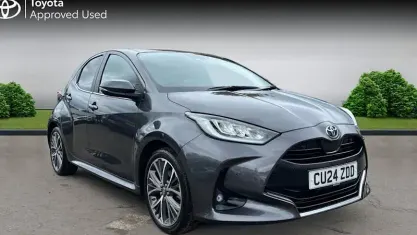 Begagnad Toyota Yaris Hybrid 116 HK (85 kW) 2024 Grå Halvkombi