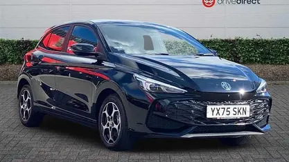 Metallic black pearl Used 2024 MG MG3 Trophy Hatchback | £17,400 (Fair price)