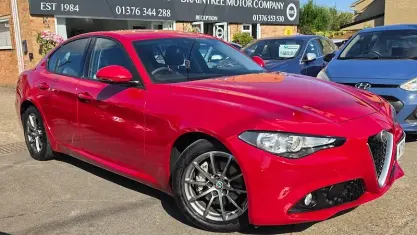 Used Alfa Romeo Giulia Super 200 HP (147 kW) 2019 Red Sedan