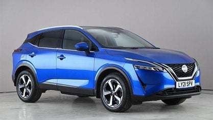 Używany Nissan Qashqai S 140 KM (102 kW) 2021 Niebieski SUV