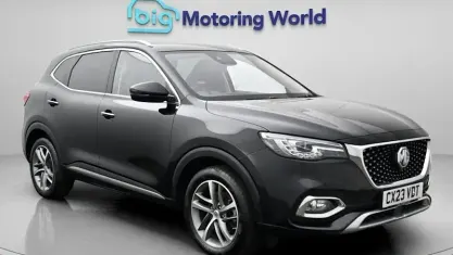 Używany MG HS Exclusive 162 KM (119 kW) 2023 Czarny SUV