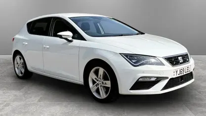 Used Seat Leon FR 131 HP (96 kW) 2020 White Hatchback