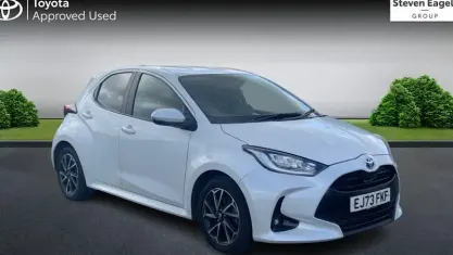 Used Toyota Yaris Design 116 HP (85 kW) 2023 White Hatchback
