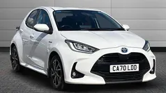 White Used 2020 Toyota Yaris Hybrid Design Hatchback | £12,750 (Fair price)