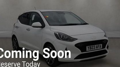 Używany Hyundai i10 Premium 84 KM (61 kW) 2023 Biały Hatchback
