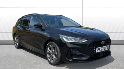 Used Ford Focus ST-Line 125 HP (91 kW) 2023 Black Estate