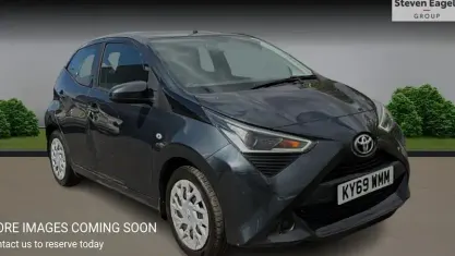 Used Toyota Aygo X-play 72 HP (52 kW) 2020 Hatchback