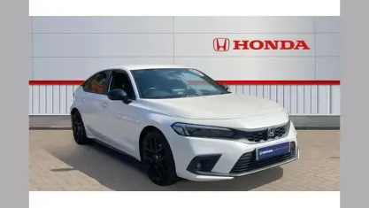 Used Honda Civic Sport 184 HP (135 kW) 2023 White Hatchback