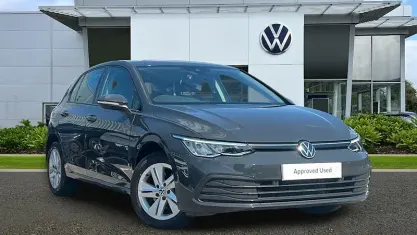 Used VW Golf VIII Life 131 HP (96 kW) 2023 Grey Hatchback