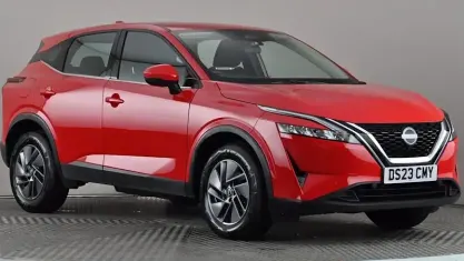 Used Nissan Qashqai Acenta Premium 140 HP (102 kW) 2023 Red SUV