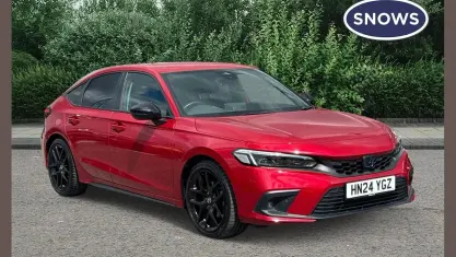 Usado Honda Civic Sport 143 CV (105 kW) 2024 Rojo Utilitario