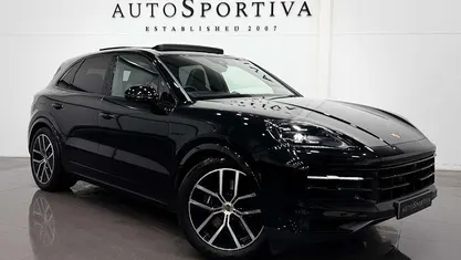 Used 2025 Porsche Cayenne SUV | £73,900 (Super price)