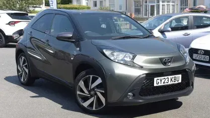 Used Toyota Aygo X 72 HP (52 kW) 2023 Green SUV