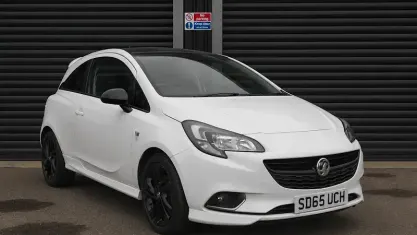 Used Vauxhall Corsa Edition 70 HP (51 kW) 2015 White Hatchback