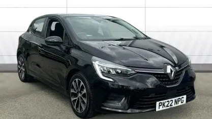 Used Renault Clio Iconic 90 HP (66 kW) 2022 Black Hatchback