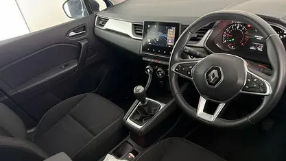 Used Renault Captur Iconic 131 HP (96 kW) 2020 Blue/black SUV