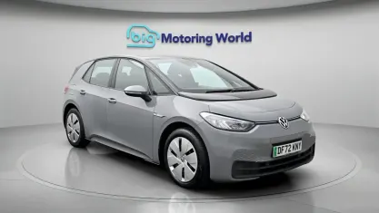 Usado VW ID.3 Pro 106 kW (145 CV) 2022 Gris Utilitario