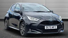 Eclipse black Used 2020 Toyota Yaris Hybrid Design Hatchback | £13,250 (Fair price)