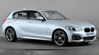 Begagnad BMW 120 M Sport 190 HK (139 kW) 2017 Silver Halvkombi