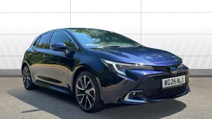 Used Toyota Corolla 196 HP (144 kW) 2025 Blue Hatchback
