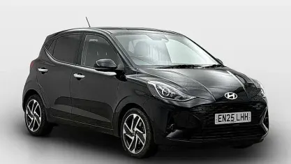 Used Hyundai i10 Premium 63 HP (46 kW) 2025 Black Hatchback