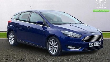 Begagnad Ford Focus Titanium 120 HK (88 kW) 2017 Blå Halvkombi