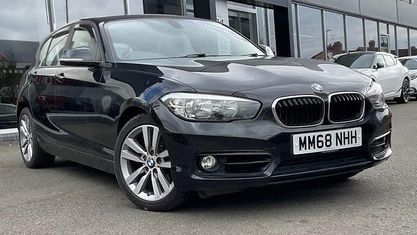Begagnad BMW 118 Sport Line 136 HK (100 kW) 2019 Halvkombi