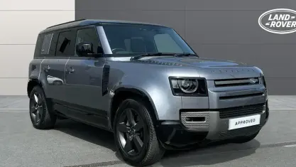 Used Land Rover Defender HSE Dynamic 300 HP (220 kW) 2023 Grey SUV