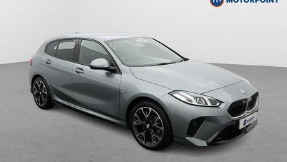 Begagnad BMW 120 M Sport 156 HK (114 kW) 2025 Grå Halvkombi