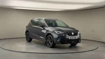 Usado Seat Arona FR Sport 116 CV (85 kW) 2024 Negro SUV