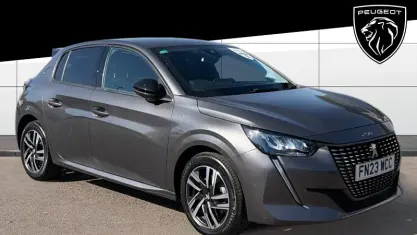 Usado Peugeot 208 Allure+ 102 HP (75 kW) 2023 Cinzento Citadino