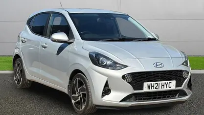Used Hyundai i10 Premium 84 HP (61 kW) 2023 Hatchback